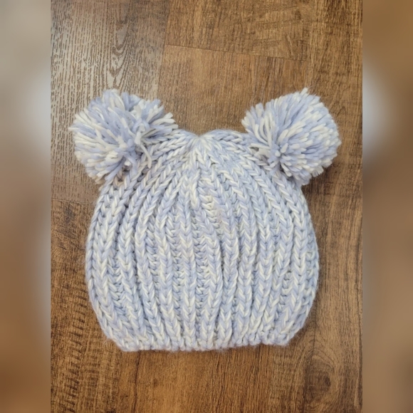 Forever 21 Accessories - Forever 21 chunky knit beanie